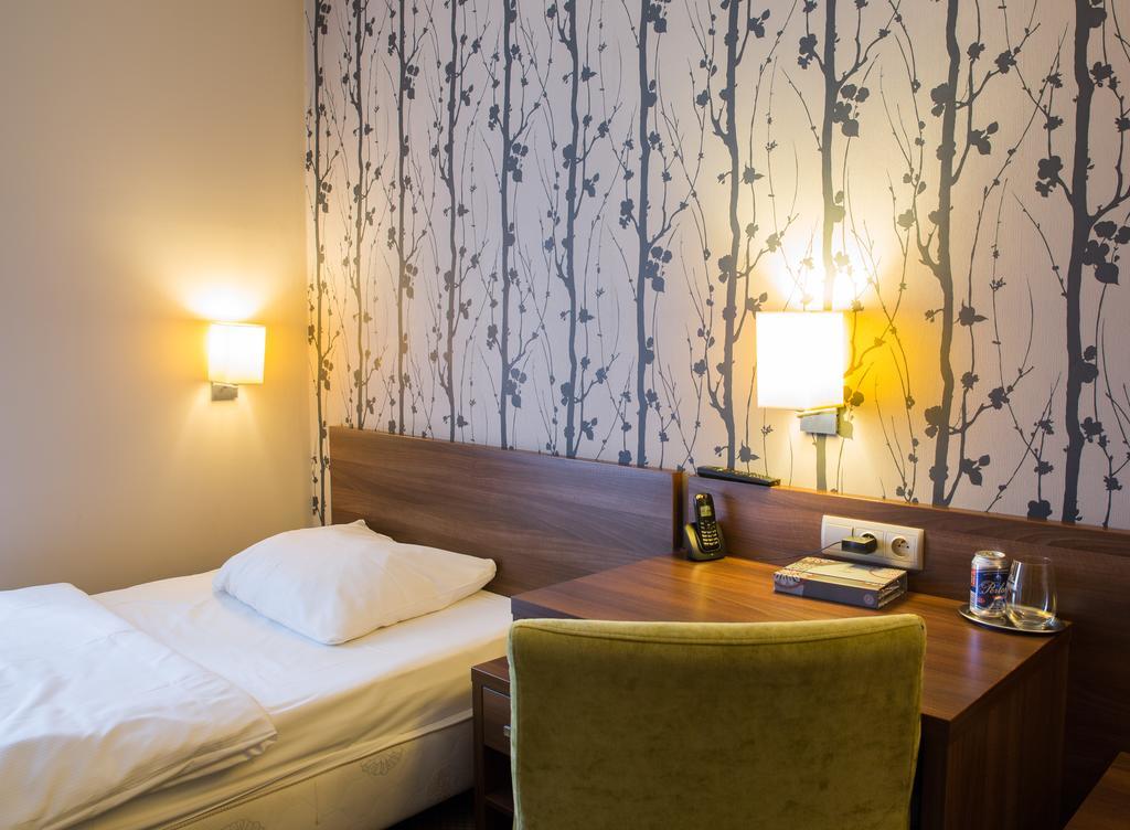 Hotel Srodmiejski Zielona Góra Kültér fotó