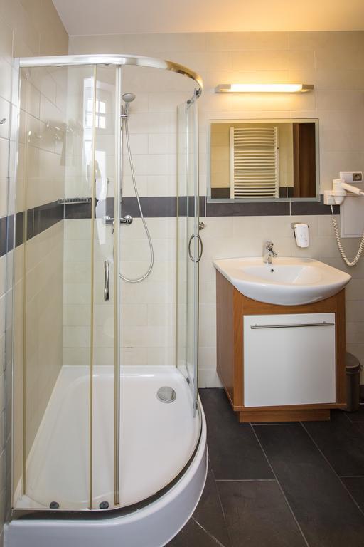 Hotel Srodmiejski Zielona Góra Kültér fotó