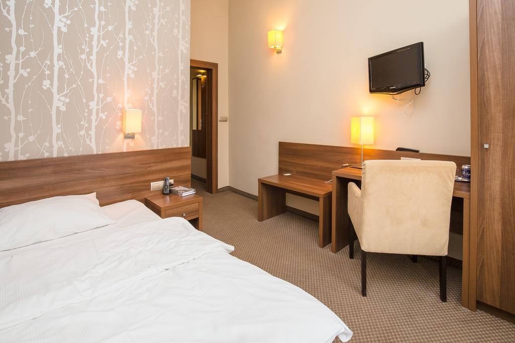 Hotel Srodmiejski Zielona Góra Kültér fotó