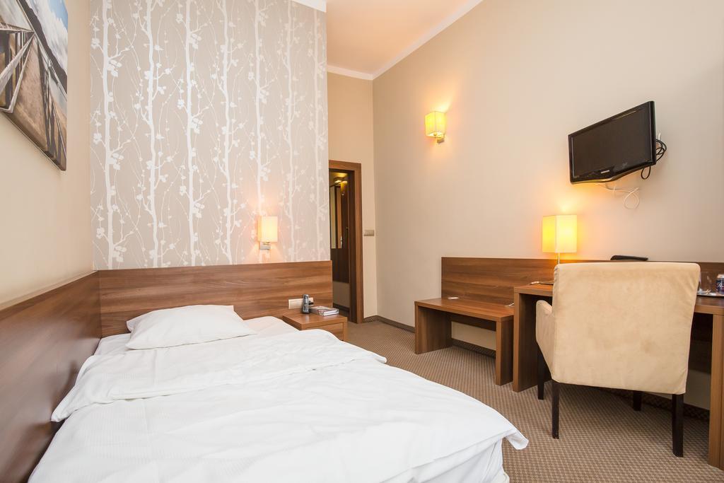 Hotel Srodmiejski Zielona Góra Kültér fotó
