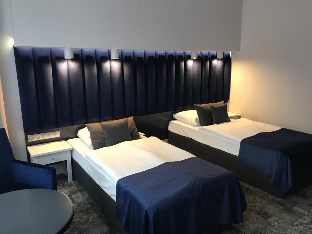 Hotel Srodmiejski Zielona Góra Kültér fotó